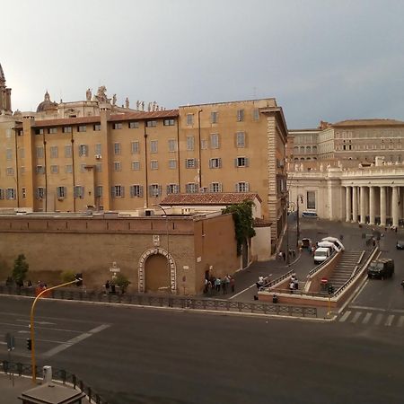 Steps From The Vatican Guesthouse Екстериор снимка